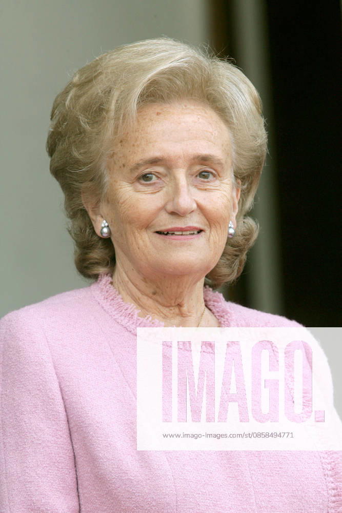 Bernadette Chirac, Wife Of Former French President Jacques Chirac, Dies At 93 Bernadette Chirac, wife of former French President Jacques Chirac, has died at the age of 93. A steadfast supporter throughout her husband’s political career, Bernadette Chodron de Courcel became an influential figure in French public life. She served as a member of the Corrèze General Council and was deeply involved in charitable work. She passed away on Friday at the age of 93. FILE - French first lady Bernadette Chirac poses in front of Elysee palace in France on March 27, 2006. Photo by Nebinger-Orban ABACAPRESS.COM Paris France