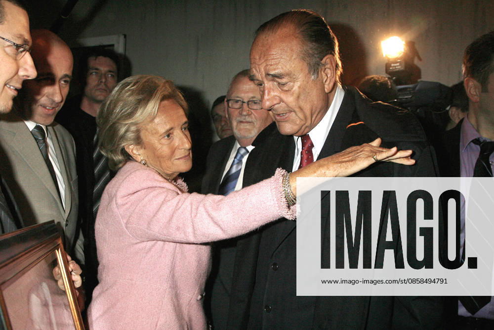 Bernadette Chirac, Wife Of Former French President Jacques Chirac, Dies At 93 Bernadette Chirac, wife of former French President Jacques Chirac, has died at the age of 93. A steadfast supporter throughout her husband’s political career, Bernadette Chodron de Courcel became an influential figure in French public life. She served as a member of the Corrèze General Council and was deeply involved in charitable work. She passed away on Friday at the age of 93. FILE - First Lady Bernadette Chirac checks her husband President Jacques Chirac jacket after he delivers his New Year s wishes to the French south-western regional area of Correze, in Tulle, France on January 6, 2007. Photo by Thierry Orban ABACAPRES.COM Tulle Correze France