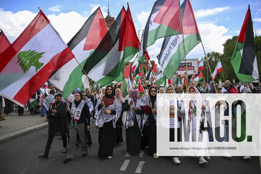 Demonstration in support of Palestine in Berlin BERLIN, GERMANY - JUNE 06: People gather at Neptunbrunnen Square to show solidarity with Palestine and protest against Israel, marching to Potsdamer Platz in Berlin, Germany on June 06, 2026. Halil Sagirkaya Anadolu Berlin Germany. Editorial use only. Please get in touch for any other usage.