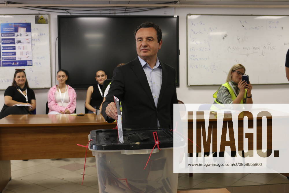Early general election in Kosovo PRISTINA, KOSOVO - JUNE 7: Kosovo’s current Prime Minister Albin Kurti casts his vote during the snap general election in Pristina, Kosovo, on June 7, 2026. Erkin Keci Anadolu Pristina Kosovo. Editorial use only. Please get in touch for any other usage.
