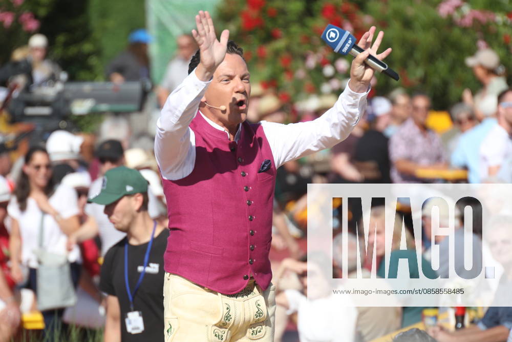 Stefan Mross in der ARD TV-Show Immer wieder sonntags im Europa-Park. Rust