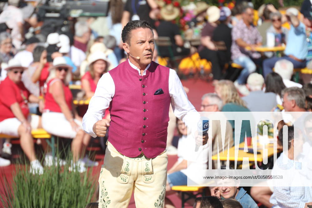 Stefan Mross in der ARD TV-Show Immer wieder sonntags im Europa-Park. Rust