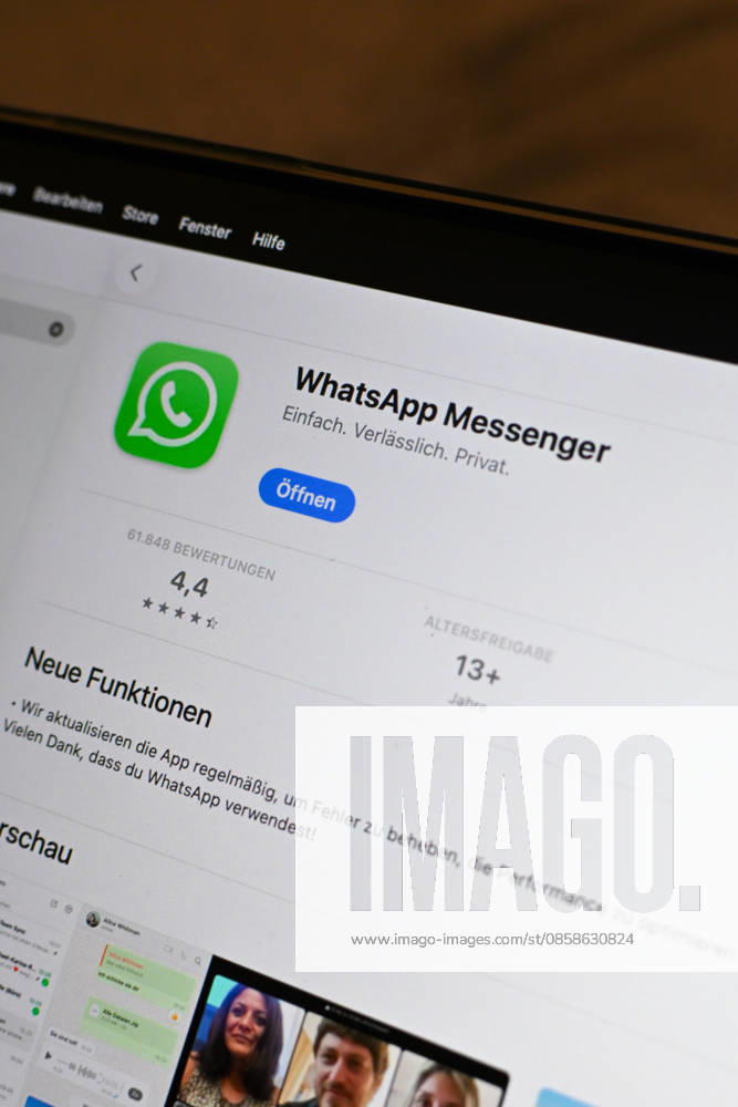 Das Logo des Messenger-Dienstes WhatsApp auf dem Display eines Macbook (Laptops). WhatsApp gehört zu den weltweit meistgenutzten Kommunikationsdiensten für Nachrichten, Sprach- und Videoanrufe. Bad Wörishofen Bayern Deutschland