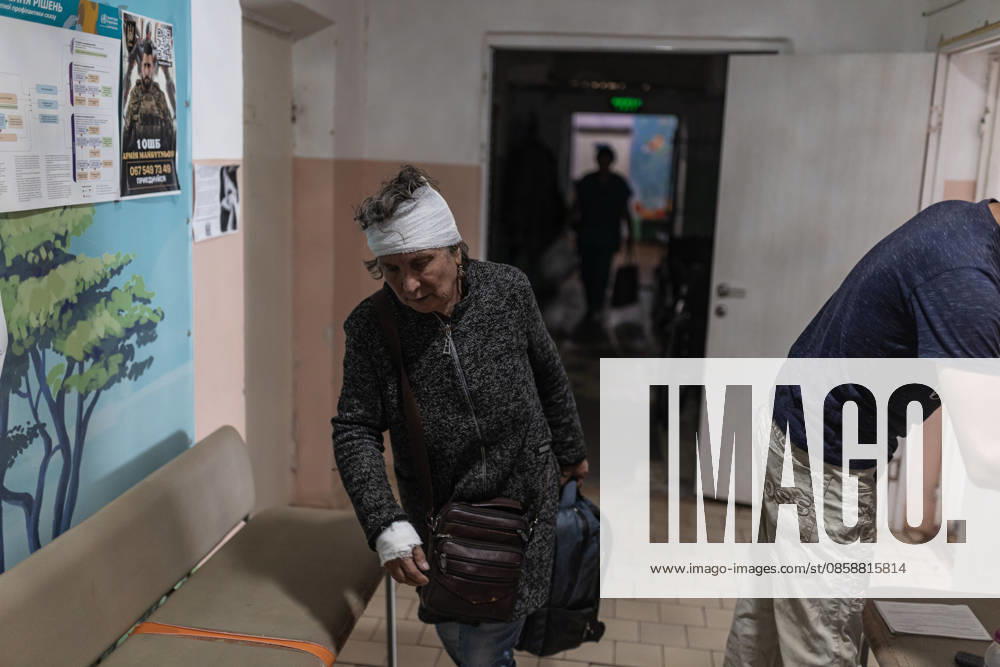 Injured civilians evacuated from hospital after Russian attacks in Druzhkivka DRUZHKIVKA, UKRAINE - JUNE 10: An injured civilian leaves a hospital following Russian attacks in Druzhkivka, Ukraine on June 10, 2026. Volunteers evacuated wounded civilians from the hospital after the attacks. Diego Herrera Carcedo Anadolu Druzhkivka Ukraine. Editorial use only. Please get in touch for any other usage.