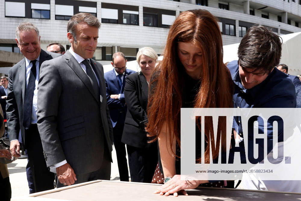 Emmanuel Macron and Brigitte Macron Visit the Robert-Debre Hospital - Paris French President Emmanuel Macron attends a handprint event during the foundation stone laying ceremony for the Child Brain Institute (ICE - Institut Robert-Debre du Cerveau de l’Enfant) at the Robert-Debre Hospital in Paris on June 10, 2026. Photo by Stephane Lemouton Pool ABACAPRESS.COM Paris France