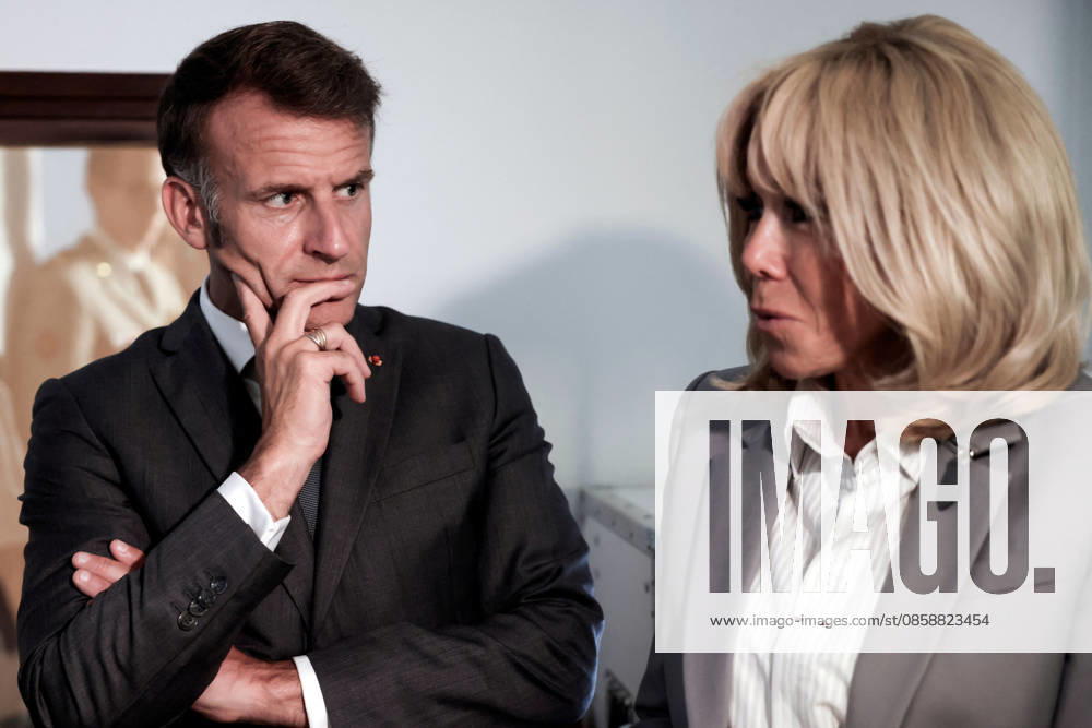 Emmanuel Macron and Brigitte Macron Visit the Robert-Debre Hospital - Paris French President Emmanuel Macron and his wife Brigitte Macron talk with with pediatrician Tania Ikowsky during a visit of the UAPED unit (Unite d Accueil Pediatrique Enfant en Danger), a hospital structure specializing in the care of children who are victims of violence, abuse or neglect, at the Robert-Debre Hospital in Paris on June 10, 2026. Photo by Stephane Lemouton Pool ABACAPRESS.COM Paris France