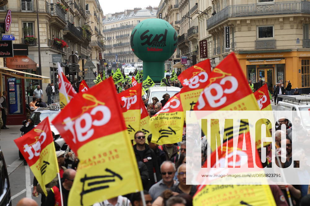 SNCF workers take part in a demonstration during a national strike in Paris PARIS, FRANCE - JUNE 10: SNCF workers take part in a demonstration during a national strike in Paris, France on June 10, 2026. Railway unions called for the action to protest against company reorganizations and working conditions. Mohamad Salaheldin Abdelghani Alsayed Anadolu Paris France. Editorial use only. Please get in touch for any other usage.