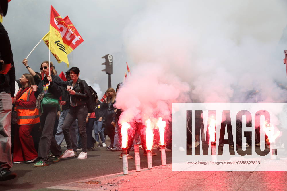 SNCF workers take part in a demonstration during a national strike in Paris PARIS, FRANCE - JUNE 10: SNCF workers take part in a demonstration during a national strike in Paris, France on June 10, 2026. Railway unions called for the action to protest against company reorganizations and working conditions. Mohamad Salaheldin Abdelghani Alsayed Anadolu Paris France. Editorial use only. Please get in touch for any other usage.
