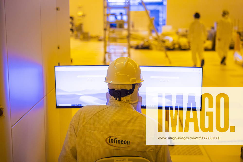 Infineon Technologies AG in Dresden Reinraum der neuen Smart Power Fab der Infineon Technologies AG in Dresden am 10. Juni. Am 2. Juli wird die Smart Power Fab feierlich eröffnet. Das neue Werk ist mit einem Investitionsvolumen von fünf Milliarden Euro die größte Einzelinvestition in der Geschichte von Infineon und eines der größten Investitionsprojekte in Deutschland. Messanlage zur Qualitätskontrolle des 300 mm Wafer Fertigungsprozesses in der neuen Smart Power Fab der Infineon Technologies AG in Dresden Dresden Sachsen Deutschland