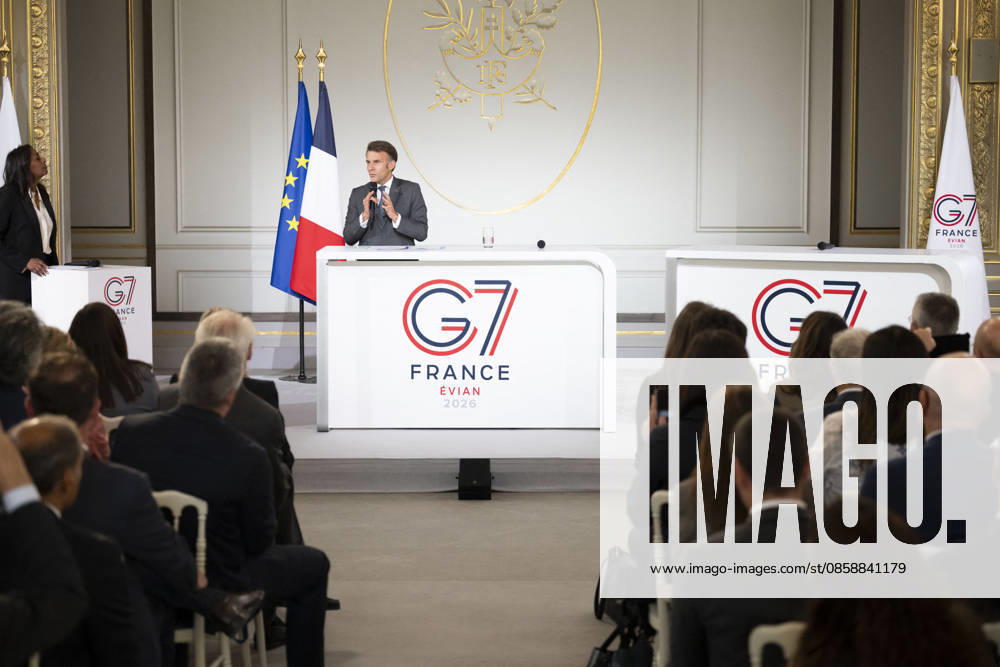 Emmanuel Macron at a meeting with the G7 Engament Groups - Paris French President Emmanuel Macron look and gestures during a meeting with the G7 Engament Groups at the Elysee Palace, French Presidential Palace, in Paris, on June 10, 2026. Photo by Eliot Blondet ABACAPRESS.COM Paris France France