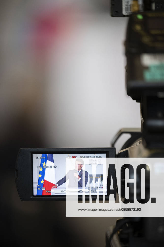 Le président Emmanuel Macron prononce un discours lors de la réception des groupes dengagement du G7 au palais de lElysée à Paris le 10 juin 2026 Eliot Blondet Pool Bestimage French President Emmanuel Macron look and gestures during a meeting with the G7 Engagement Groups at the Elysee Palace, French Presidential Palace, in Paris, on June 10, 2026 Paris France