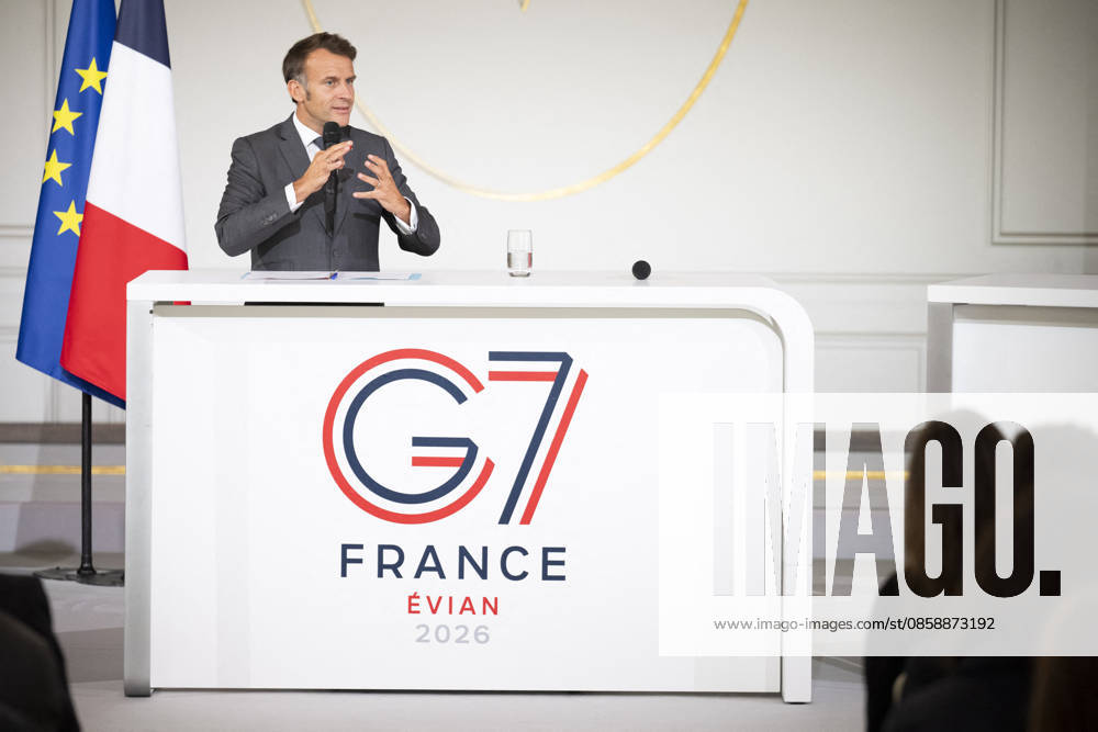 Le président Emmanuel Macron prononce un discours lors de la réception des groupes dengagement du G7 au palais de lElysée à Paris le 10 juin 2026 Eliot Blondet Pool Bestimage French President Emmanuel Macron look and gestures during a meeting with the G7 Engagement Groups at the Elysee Palace, French Presidential Palace, in Paris, on June 10, 2026 Paris France
