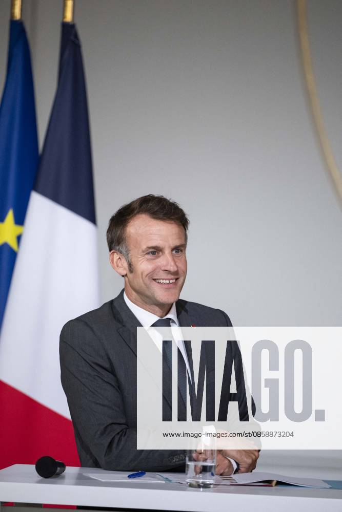 Le président Emmanuel Macron prononce un discours lors de la réception des groupes dengagement du G7 au palais de lElysée à Paris le 10 juin 2026 Eliot Blondet Pool Bestimage French President Emmanuel Macron look and gestures during a meeting with the G7 Engagement Groups at the Elysee Palace, French Presidential Palace, in Paris, on June 10, 2026 Paris France
