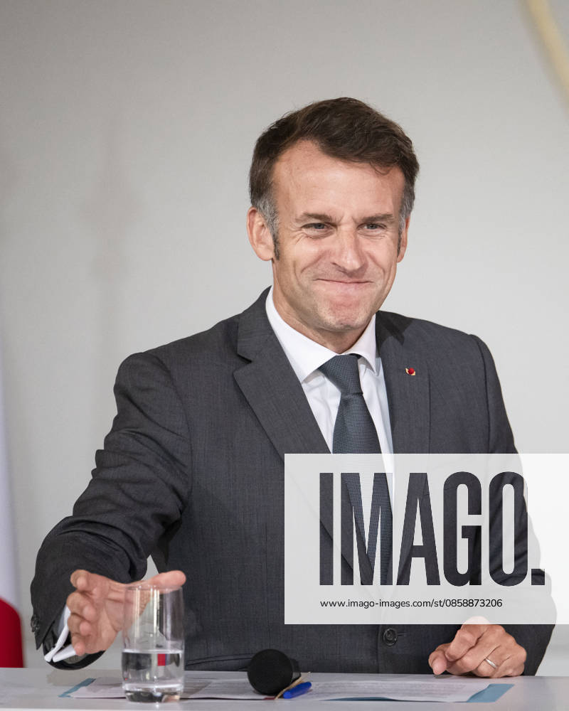 Le président Emmanuel Macron prononce un discours lors de la réception des groupes dengagement du G7 au palais de lElysée à Paris le 10 juin 2026 Eliot Blondet Pool Bestimage French President Emmanuel Macron look and gestures during a meeting with the G7 Engagement Groups at the Elysee Palace, French Presidential Palace, in Paris, on June 10, 2026 Paris France
