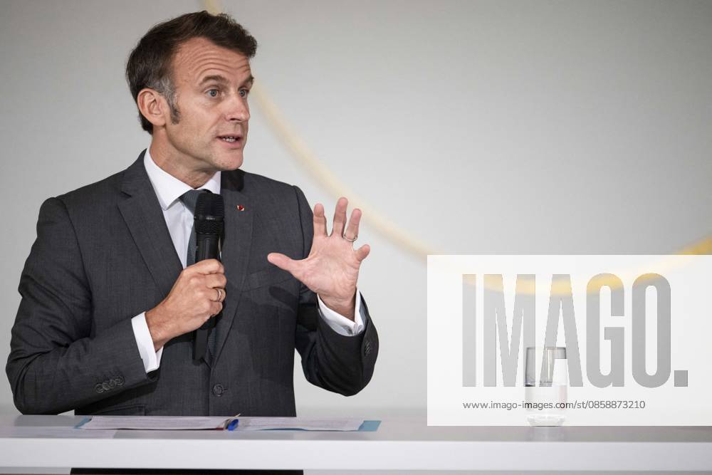Le président Emmanuel Macron prononce un discours lors de la réception des groupes dengagement du G7 au palais de lElysée à Paris le 10 juin 2026 Eliot Blondet Pool Bestimage French President Emmanuel Macron look and gestures during a meeting with the G7 Engagement Groups at the Elysee Palace, French Presidential Palace, in Paris, on June 10, 2026 Paris France