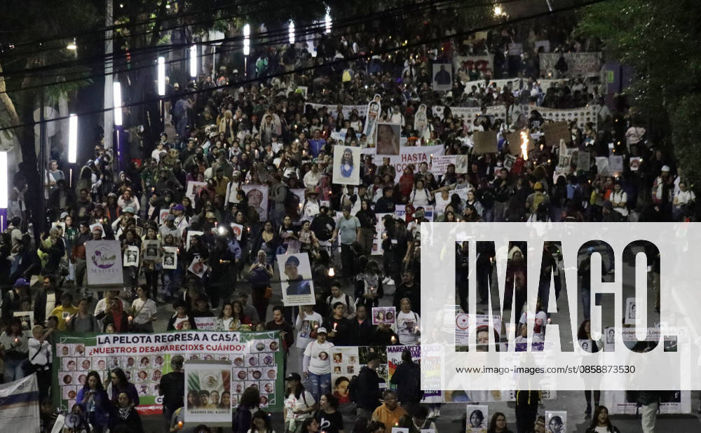 Dozens of searching mothers from ten states across the country are seeking to reach Banorte Stadium to demand that their requests be addressed. Mexico City mexico - ZUMAt178 20260610_zip_t178_021