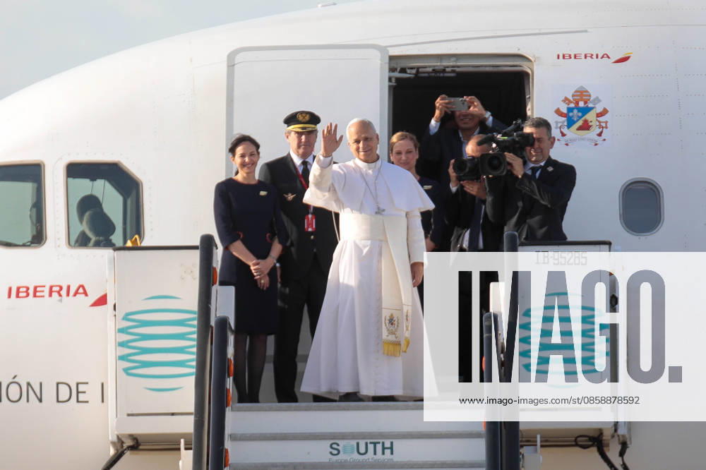 Pope Leo XIV bids farewell to Barcelona and heads to Las Palmas de Gran Canaria Pope Leo XIV during his farewell to Barcelona, at the Josep Tarradellas Barcelona El Prat International Airport, on June 11, 2026, in Barcelona, Catalonia Spain The Pontiff leaves Barcelona after having performed 7 acts between June 9 and 10 and heads to the last stage of his apostolic journey to Spain in the Canary Islands where he will be on June 11 and 12 11 JUNE 2026 Kike Rincó Barcelona, Catalonia Barcelona, Catalonia Spain