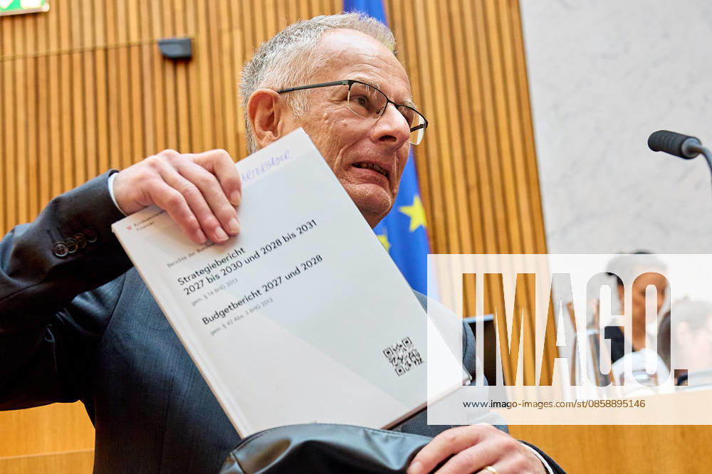 - Wien 11.06.2026 - Debatte Budget Österreichisches Parlament - Der Nationalrat trat heute im Hohen Haus zu einer regluären Nationalratssitzung zusammen. Haupthema war die gestrige Budgetrede des Finanzministers und die Debatte darüber. PHOTO: Finanzminister Markus Marterbauer (SPÖ) auf der Regierungsbank. Aussenministerin Beate Meinl-Reisinger (NEOS), Vizekanzler Andreas Babler (SPÖ), FPÖ-Bundesparteiobmann Herbert Kickl, am Rednerpult, Bundeskanzler Christian Stocker (ÖVP) auf der Regierungsbank. Nationalratspräsident Walter Rosenkranz (FPÖ). Vienna (AUSTRIA) - Austrian Parliament National Council session - The National Council met today in Parliament for a regular National Council session. The topic of the plenary session was