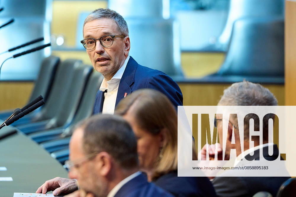 - Wien 11.06.2026 - Debatte Budget Österreichisches Parlament - Der Nationalrat trat heute im Hohen Haus zu einer regluären Nationalratssitzung zusammen. Haupthema war die gestrige Budgetrede des Finanzministers und die Debatte darüber. PHOTO: Finanzminister Markus Marterbauer (SPÖ) auf der Regierungsbank. FPÖ-Bundesparteiobmann Herbert Kickl (L) am Rednerpult. Vienna (AUSTRIA) - Austrian Parliament National Council session - The National Council met today in Parliament for a regular National Council session. The topic of the plenary session was the Budget Speech by the Austrian Minister of Finance. Budget, Finanzen, Staatsfinanzen, Geld, Steuern, Ausgaben, Einnahmen, Regierung, echtes Dopelbudet 2027 28 , 2028, Schulden, Nationa