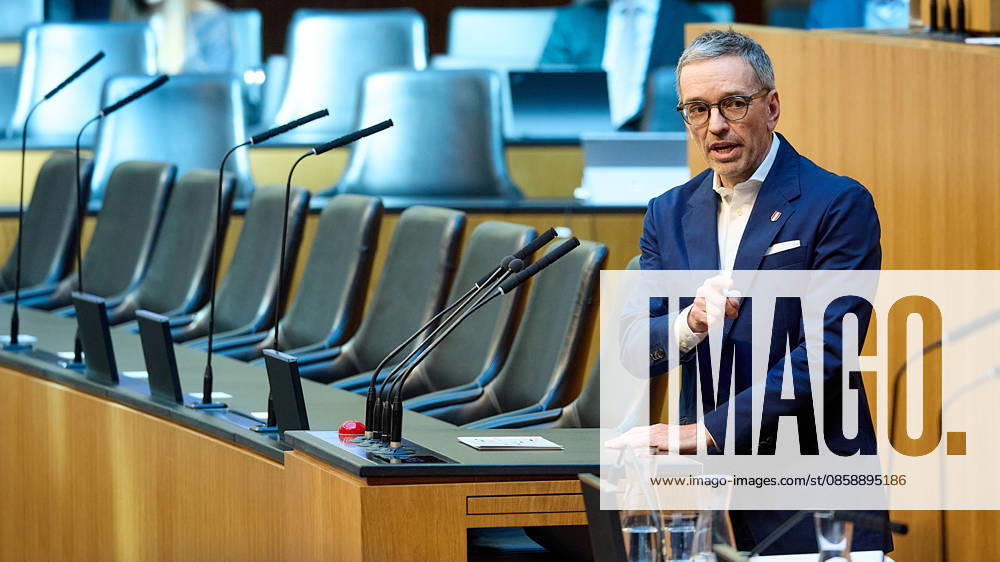 - Wien 11.06.2026 - Debatte Budget Österreichisches Parlament - Der Nationalrat trat heute im Hohen Haus zu einer regluären Nationalratssitzung zusammen. Haupthema war die gestrige Budgetrede des Finanzministers und die Debatte darüber. PHOTO: FPÖ-Bundesparteiobmann Herbert Kickl am Rednerpult. Vienna (AUSTRIA) - Austrian Parliament National Council session - The National Council met today in Parliament for a regular National Council session. The topic of the plenary session was the Budget Speech by the Austrian Minister of Finance. Budget, Finanzen, Staatsfinanzen, Geld, Steuern, Ausgaben, Einnahmen, Regierung, echtes Dopelbudet 2027 28 , 2028, Schulden, Nationalratssitzung, Nationalrat SItzung Debatte zu Budgetpräsentation