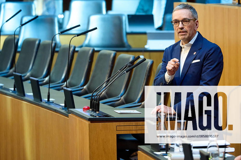 - Wien 11.06.2026 - Debatte Budget Österreichisches Parlament - Der Nationalrat trat heute im Hohen Haus zu einer regluären Nationalratssitzung zusammen. Haupthema war die gestrige Budgetrede des Finanzministers und die Debatte darüber. PHOTO: FPÖ-Bundesparteiobmann Herbert Kickl am Rednerpult. Vienna (AUSTRIA) - Austrian Parliament National Council session - The National Council met today in Parliament for a regular National Council session. The topic of the plenary session was the Budget Speech by the Austrian Minister of Finance. Budget, Finanzen, Staatsfinanzen, Geld, Steuern, Ausgaben, Einnahmen, Regierung, echtes Dopelbudet 2027 28 , 2028, Schulden, Nationalratssitzung, Nationalrat SItzung Debatte zu Budgetpräsentation