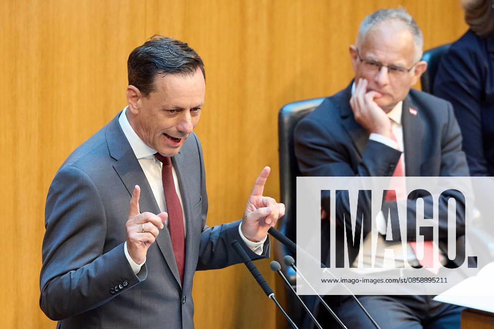 - Wien 11.06.2026 - Debatte Budget Österreichisches Parlament - Der Nationalrat trat heute im Hohen Haus zu einer regluären Nationalratssitzung zusammen. Haupthema war die gestrige Budgetrede des Finanzministers und die Debatte darüber. PHOTO: Finanzminister Markus Marterbauer (SPÖ) auf der Regierungsbank, links, am Rednerpult, ÖVP-Klubobmann Ernst Gödl. Vienna (AUSTRIA) - Austrian Parliament National Council session - The National Council met today in Parliament for a regular National Council session. The topic of the plenary session was the Budget Speech by the Austrian Minister of Finance. Budget, Finanzen, Staatsfinanzen, Geld, Steuern, Ausgaben, Einnahmen, Regierung, echtes Dopelbudet 2027 28 , 2028, Schulden, Nationalratss