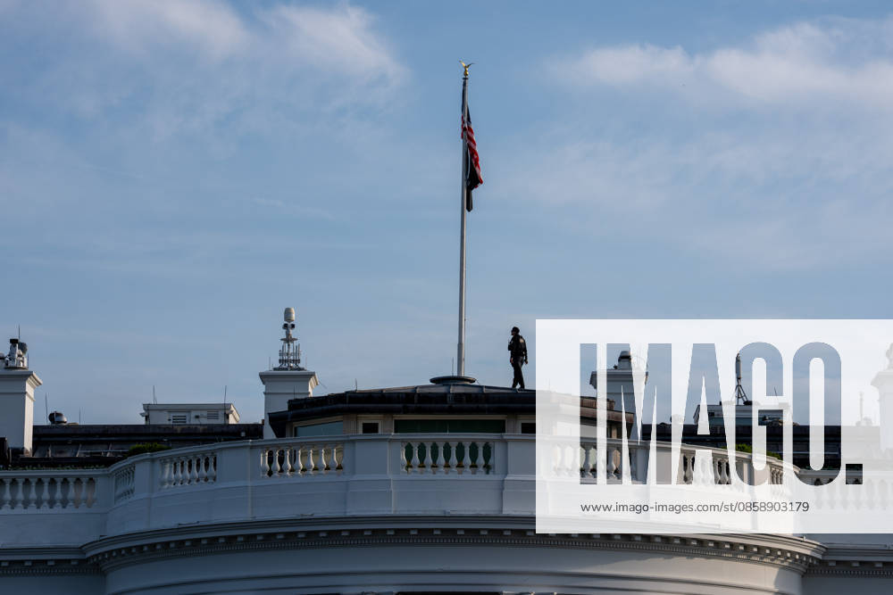 Scenes from the Ulitmate Fighting Championship (UFC) arena on the South Lawn of the White House on June 11, 2026. The UFC will host the Freedom 250 fights on President Trumpâ€⠢s birthday on June 14, 2026. Washington United States - ZUMAl312 20260611_znp_l312_015