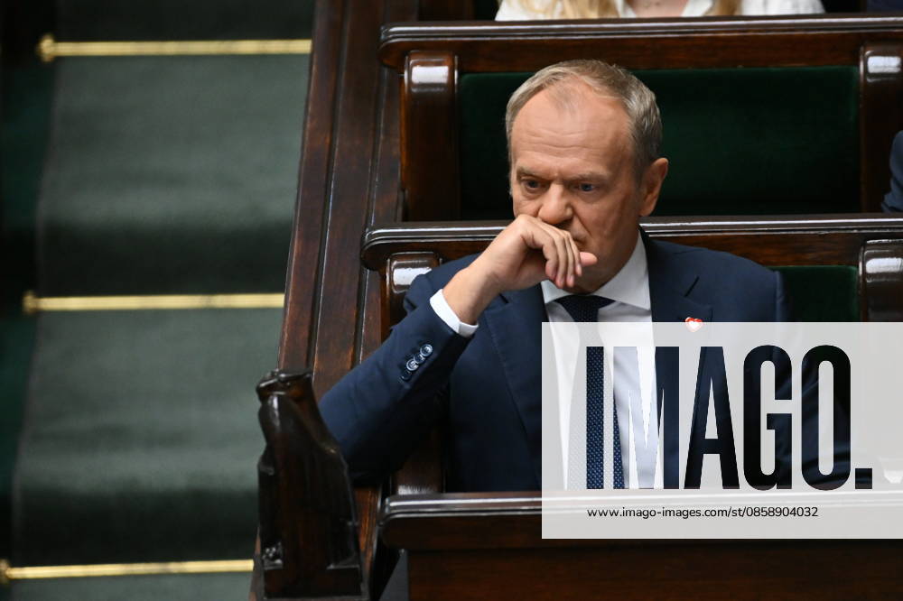WARSZAWA SEJM RP Warsaw 10 06 2026 59th session of the Sejm of the 10th term - Polish Parliament DEBATA I GLOSOWANIE NAD WOTUM NIEUFNOSCI DLA MINISTRA MSWIA MARCINA KIERWINSKIEGO DEBATE AND VOTE ON THE NO-CONFIDENCE MOTION FOR THE MINISTER OF THE INTERIOR MARCIN KIERWINSKI N Z DONALD TUSK FOT DAMIAN BURZYKOWSKI NEWSPIX.PL NEWSPIX.PL --- newspix.pl