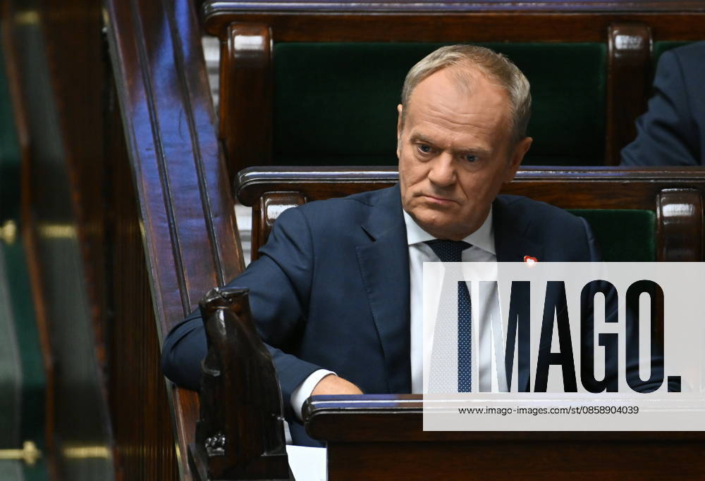 WARSZAWA SEJM RP Warsaw 10 06 2026 59th session of the Sejm of the 10th term - Polish Parliament DEBATA I GLOSOWANIE NAD WOTUM NIEUFNOSCI DLA MINISTRA MSWIA MARCINA KIERWINSKIEGO DEBATE AND VOTE ON THE NO-CONFIDENCE MOTION FOR THE MINISTER OF THE INTERIOR MARCIN KIERWINSKI N Z DONALD TUSK FOT DAMIAN BURZYKOWSKI NEWSPIX.PL NEWSPIX.PL --- newspix.pl