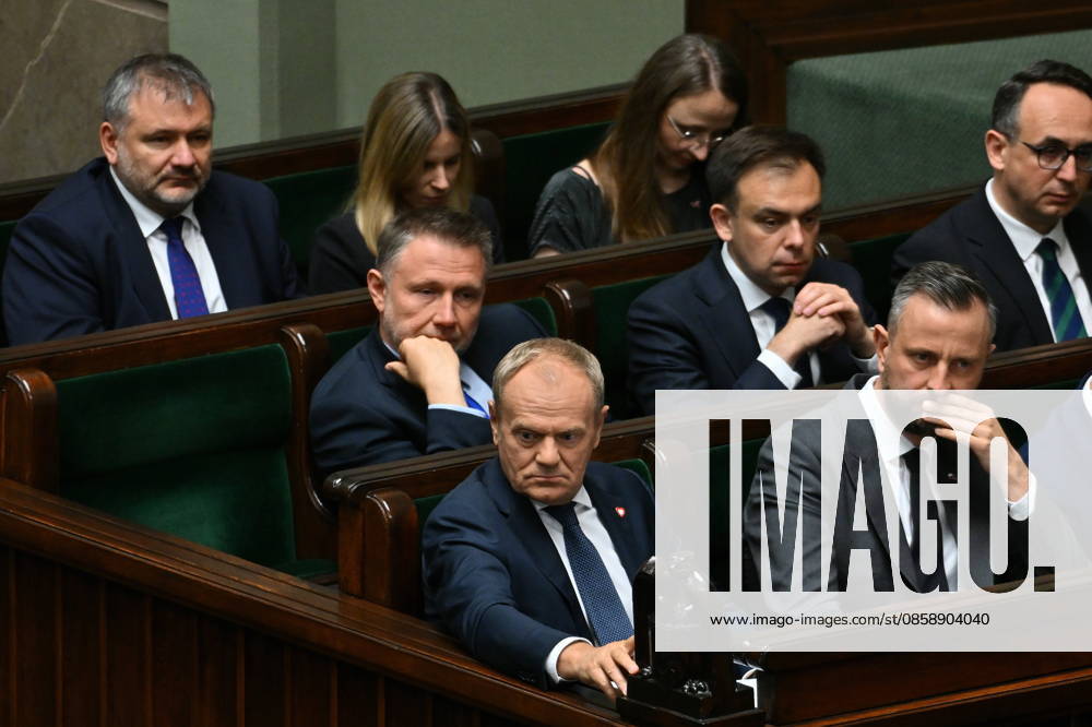 WARSZAWA SEJM RP Warsaw 10 06 2026 59th session of the Sejm of the 10th term - Polish Parliament DEBATA I GLOSOWANIE NAD WOTUM NIEUFNOSCI DLA MINISTRA MSWIA MARCINA KIERWINSKIEGO DEBATE AND VOTE ON THE NO-CONFIDENCE MOTION FOR THE MINISTER OF THE INTERIOR MARCIN KIERWINSKI N Z DONALD TUSK WLADYSLAW KOSINIAK KAMYSZ MARCIN KIERWINSKI RZAD FOT DAMIAN BURZYKOWSKI NEWSPIX.PL NEWSPIX.PL --- newspix.pl