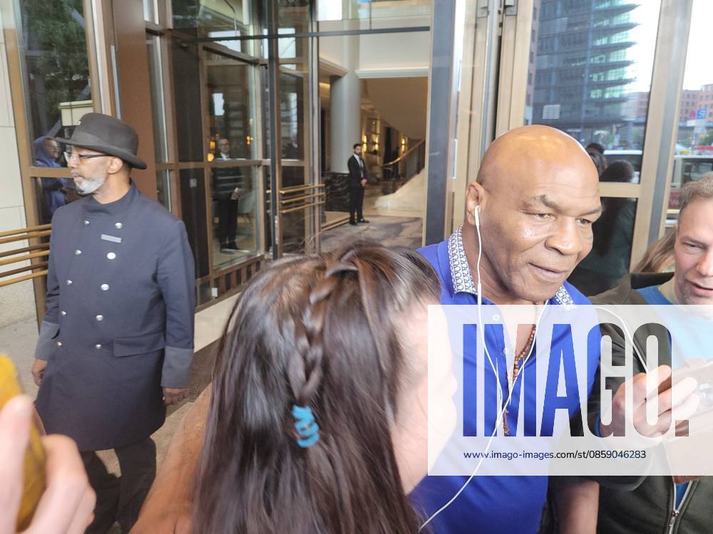 US-Boxlegende Mike Tyson bei der Abreise aus dem Hotel The Ritz-Carlton am Potsdamer Platz. 13.06.2026