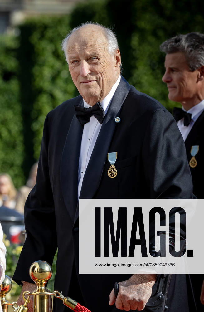 Concert King Harald and Queen Sonja arrive at the Royal Opera House for a golden wedding concert given in honor of the royal couple during their golden wedding anniversary celebrations in Stockholm, Sweden Â
