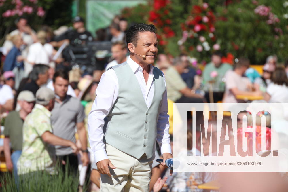 Stefan Mross in der ARD TV-Show Immer wieder sonntags im Europa-Park. Rust