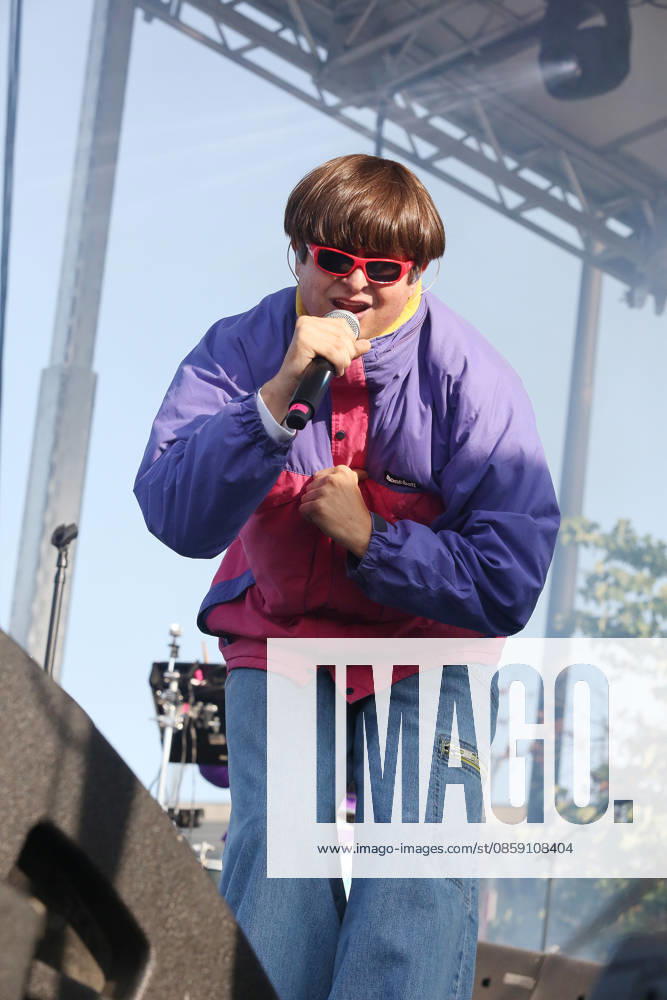 **FILE PHOTO** Oliver Tree Dies In Helicopter Crash. PHILADELPHIA, PA - JUNE 23 : Oliver Tree posed and performance at Radio 104.5 Summer Block Party at Xfinity Live Philadelphia, Pa June 23, 2019 Credit : Star Shooter MediaPunch