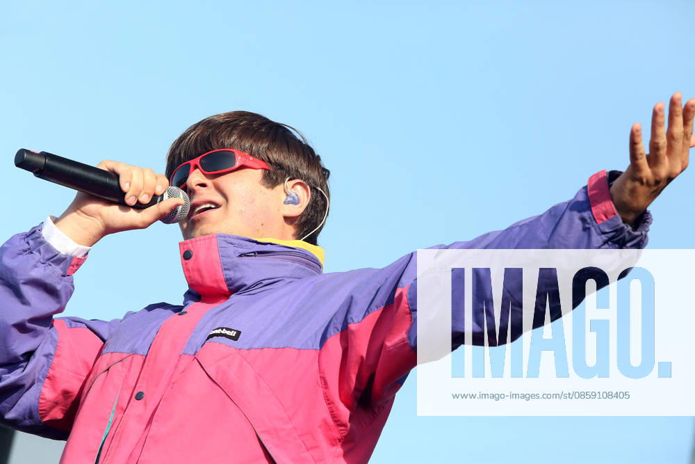**FILE PHOTO** Oliver Tree Dies In Helicopter Crash. PHILADELPHIA, PA - JUNE 23 : Oliver Tree posed and performance at Radio 104.5 Summer Block Party at Xfinity Live Philadelphia, Pa June 23, 2019 Credit : Star Shooter MediaPunch