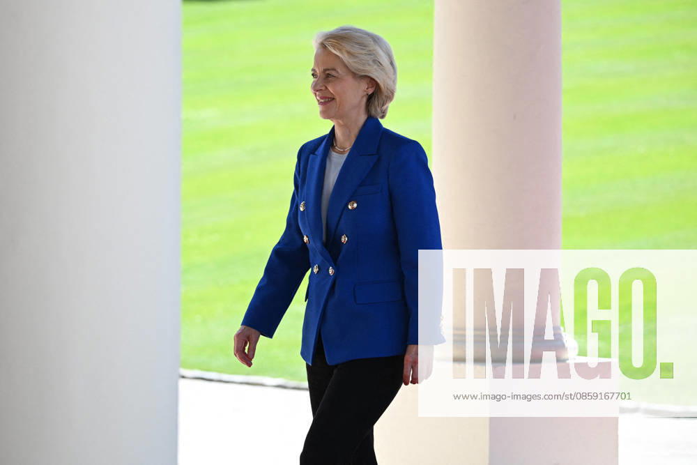 Ursula von der Leyen, President of the European Commission Arrivées des chefs détats et de gouvernement au sommet du G7 à Evian le 15 juin 2026 Jeanne Accorsini Bestimage Arrival of heads of state and government at the G7 summit in Evian on June 15, 2026 Evian France