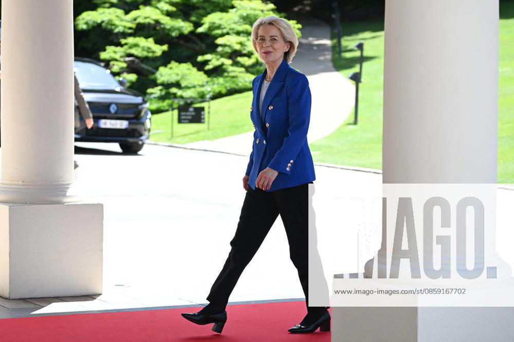 Ursula von der Leyen, President of the European Commission Arrivées des chefs détats et de gouvernement au sommet du G7 à Evian le 15 juin 2026 Jeanne Accorsini Bestimage Arrival of heads of state and government at the G7 summit in Evian on June 15, 2026 Evian France