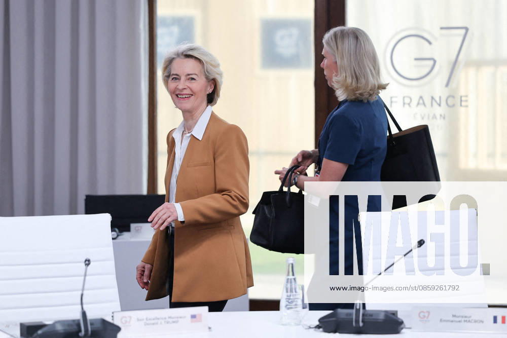 Ursula von der Leyen, President of the European Commission, during a meeting with the President of Ukraine at the G7 summit in Evian on June 16, 2026. Dominique Jacovides Bestimage Meeting with the President of Ukraine during the G7 summit in Evian on June 16, 2026 Evian, France,detected_source_language