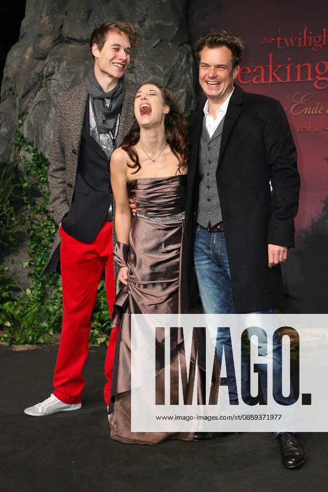 Max Felder, Annina Braunmiller und Johannes Raspe - Premiere: The Twilight Saga: Breaking Dawn Part 1 - Biss zum Ende der Nacht , November 18, 2011 in Berlin