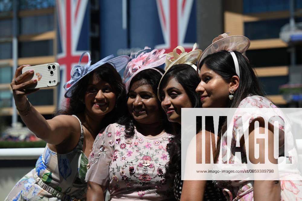 British royal family attends the Royal Ascot 2026 BERKSHIRE, UNITED KINGDOM - JUNE 17: The traditional Royal Ascot horse racing event, which has been held since 1711, continues on the second day in Berkshire, United Kingdom on June 17, 2026. Rasid Necati Aslim Anadolu Berkshire United Kingdom. Editorial use only. Please get in touch for any other usage.
