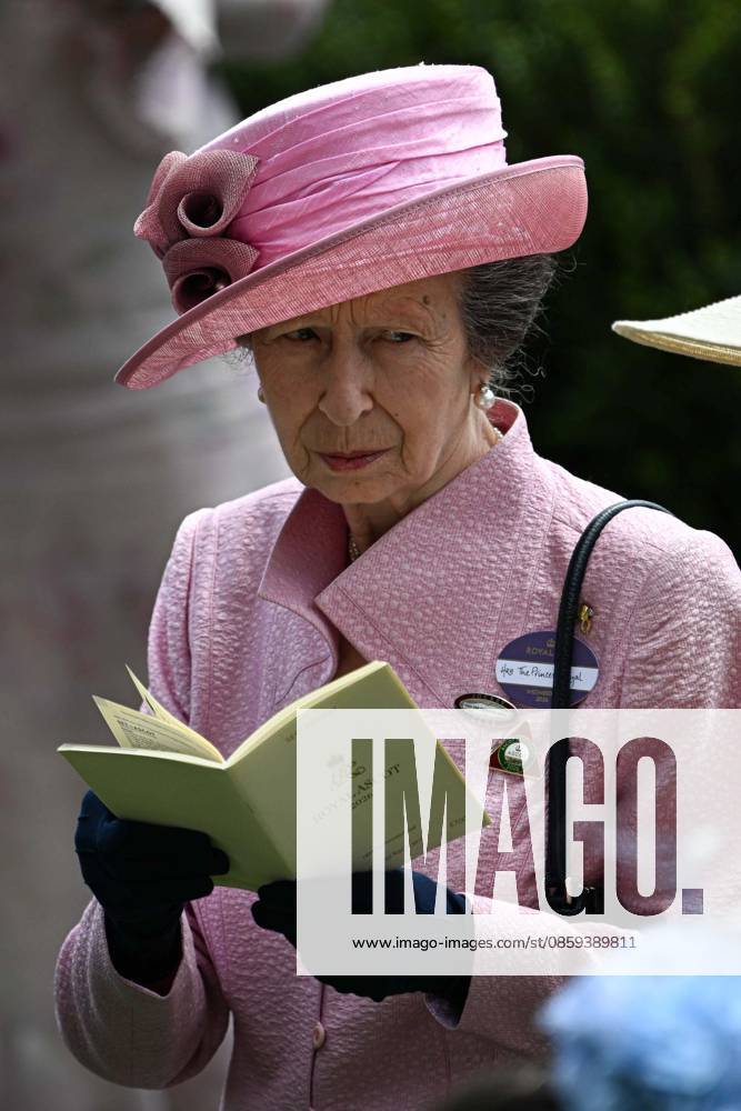 British royal family attends the Royal Ascot 2026 BERKSHIRE, UNITED KINGDOM - JUNE 17: Anne, Princess Royal attends the second day of the traditional Royal Ascot horse racing event, which has been held since 1711, in Berkshire, United Kingdom on June 17, 2026. Rasid Necati Aslim Anadolu Berkshire United Kingdom. Editorial use only. Please get in touch for any other usage.