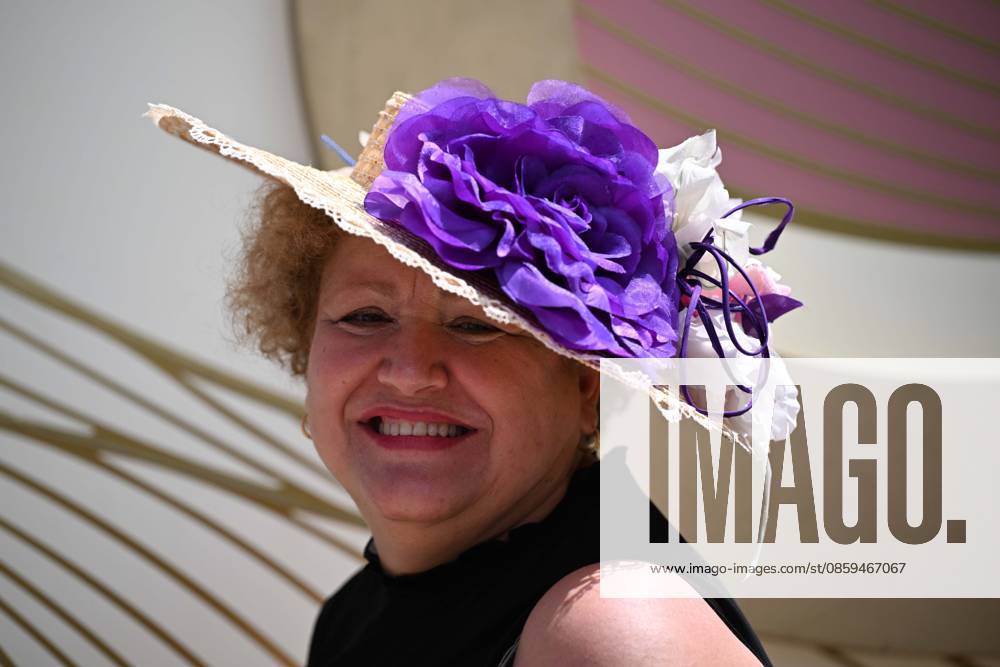 Royal Ascot 2026 BERKSHIRE, UNITED KINGDOM - JUNE 18: Visitors wearing elaborate hats and elegant outfits attend the third day of the traditional Royal Ascot horse racing event, held in the United Kingdom since 1711, at Ascot Racecourse in Berkshire, United Kingdom on June 18, 2026. Rasid Necati Aslim Anadolu Berkshire United Kingdom. Editorial use only. Please get in touch for any other usage.