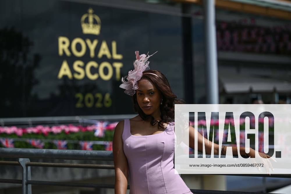 Royal Ascot 2026 BERKSHIRE, UNITED KINGDOM - JUNE 18: Visitors wearing elaborate hats and elegant outfits attend the third day of the traditional Royal Ascot horse racing event, held in the United Kingdom since 1711, at Ascot Racecourse in Berkshire, United Kingdom on June 18, 2026. Rasid Necati Aslim Anadolu Berkshire United Kingdom. Editorial use only. Please get in touch for any other usage.