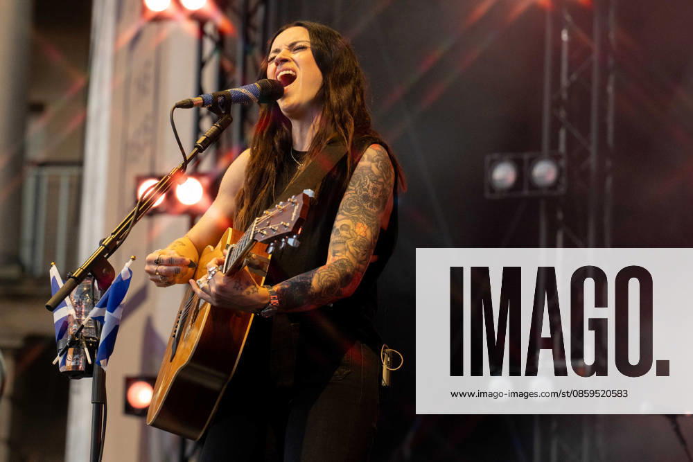 Amy MacDonald in concert Amy MacDonald in concert - Amy MacDonald, Credit:Stephen Keable Avalon UK, West Yorkshire, Halifax, The Piece Hall