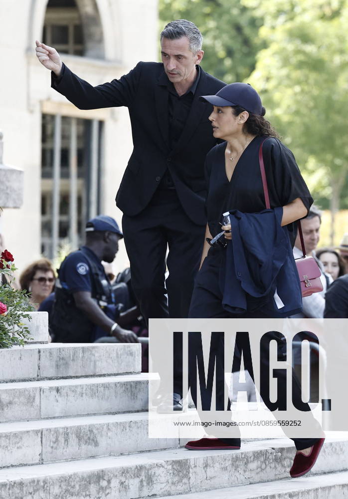 Golshifteh Farahani at Mr. Satrapi’s funeral at the Père Lachaise Crematorium in Paris on June 19, 2026. The author of the famous graphic novel, which was adapted into a film, Persepolis, died on June 3, 2026, at the age of 56, inconsolable over the loss of her husband, M. Ripa, which occurred a year earlier. Cyril Moreau Bestimage The funeral of M. Satrapi at the Père Lachaise Crematorium in Paris, on June 19, 2026. The author of the famous graphic novel, adapted into a film, Persepolis, died on June 3, 2026, at the age of 56, inconsolable over the loss of her husband, M. Ripa, which occurred a year earlier. Paris, France,detected_source_language