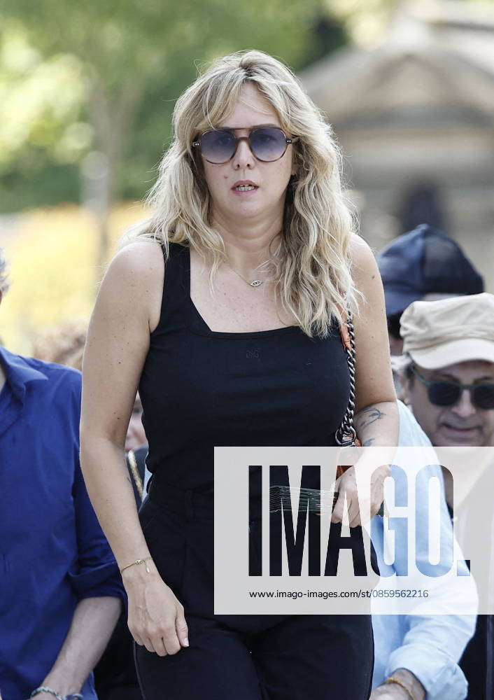 Enora Malagré at the funeral of Mr. Satrapi at the Père Lachaise Crematorium in Paris on June 19, 2026. The author of the famous graphic novel, which was adapted into a film, Persepolis, died on June 3, 2026, at the age of 56, inconsolable over the loss of her husband, M. Ripa, which occurred a year earlier. Cyril Moreau Bestimage at the funeral of M. Satrapi at the Père Lachaise Crematorium in Paris, on June 19, 2026. The author of the famous graphic novel, adapted into a film, Persepolis, died on June 3, 2026, at the age of 56, inconsolable over the loss of her husband, M. Ripa, which occurred a year earlier. Paris,detected_source_language