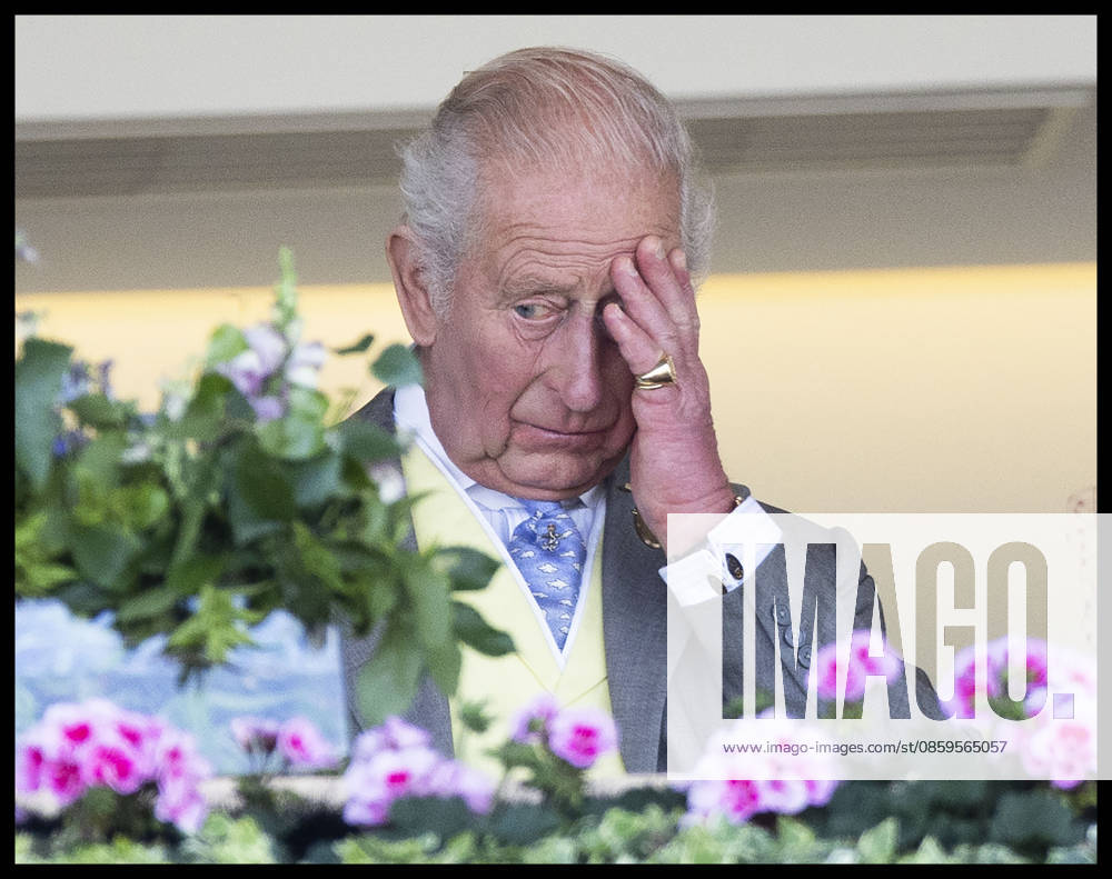 . 19 06 2026. London, United Kingdom. King Charles III in the royal Box as he watched his horse Warrant Holder come in second on day four of Royal Ascot, United Kingdom. xStephenxLockx xi-Imagesx IIM-26840-0058