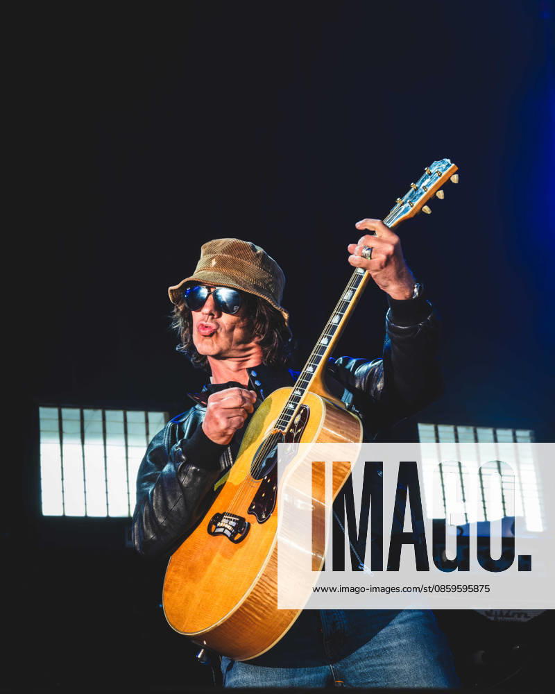 Richard Ashcroft performing live on the Main Stage at TRNSMT Festival, Glasgow Green on Friday 19 June 2026. Richard Ashcroft performing live on the Main Stage at TRNSMT Festival, Glasgow Green on Friday 19 June 2026. Legendary English singer-songwriter and frontman of The Verve, known for anthems like Bitter Sweet Symphony . Part of the TRNSMT 2026 weekend series in Glasgow., Credit:Adam Hampton-Matthews Avalon