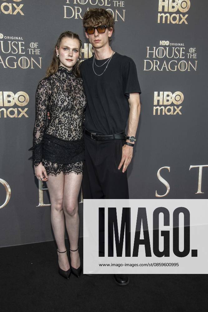 ABB HBO- Lucy Hellenbrecht mit Finn zu Gast auf dem schwarzen Teppich bei der Deutschland Premiere zur dritten Staffel der HBO Original Serie House of the Dragon im Kino International am 19.06.2026 in Berlin Berlin Deutschland