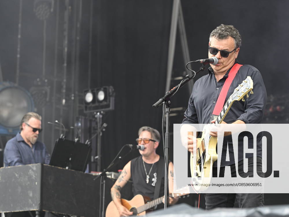 Singer and guitarist James Dean Bradfield of Manic Street Preachers performs during the music festival Metronome Prague, on June 20, 2026, in Prague, Czech Republic. (CTKxPhoto MichalxKrumphanzl) CTKPhotoP2026062004662 CTKPhotoP2026062004662